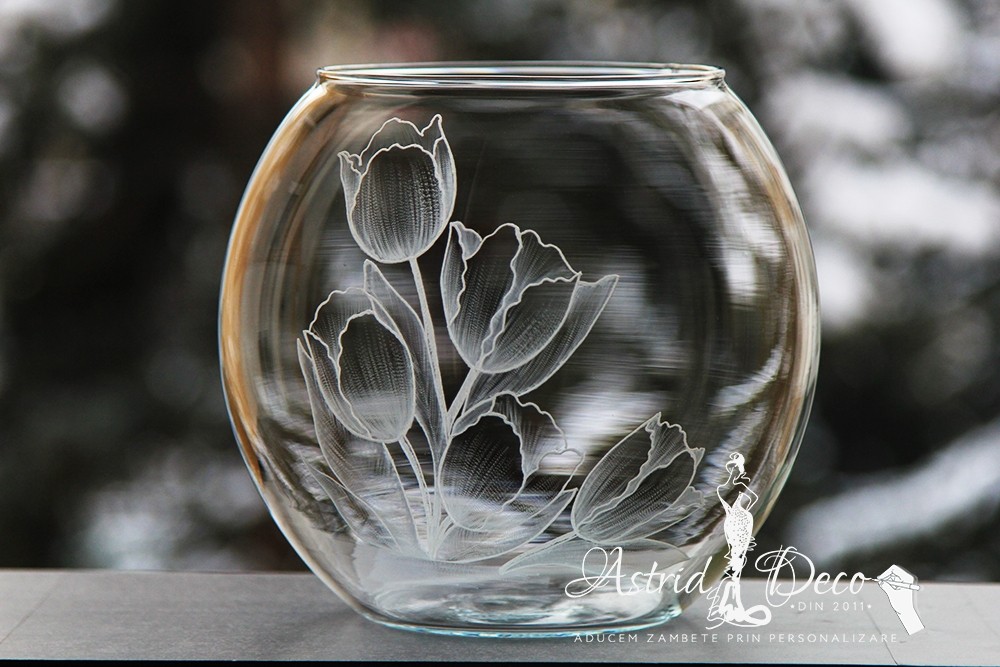 Bol de sticla gravat manual - Lalele - 20 cm