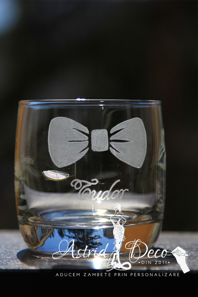 Pahar whiskey - gravat manual- Cavaler de onoare