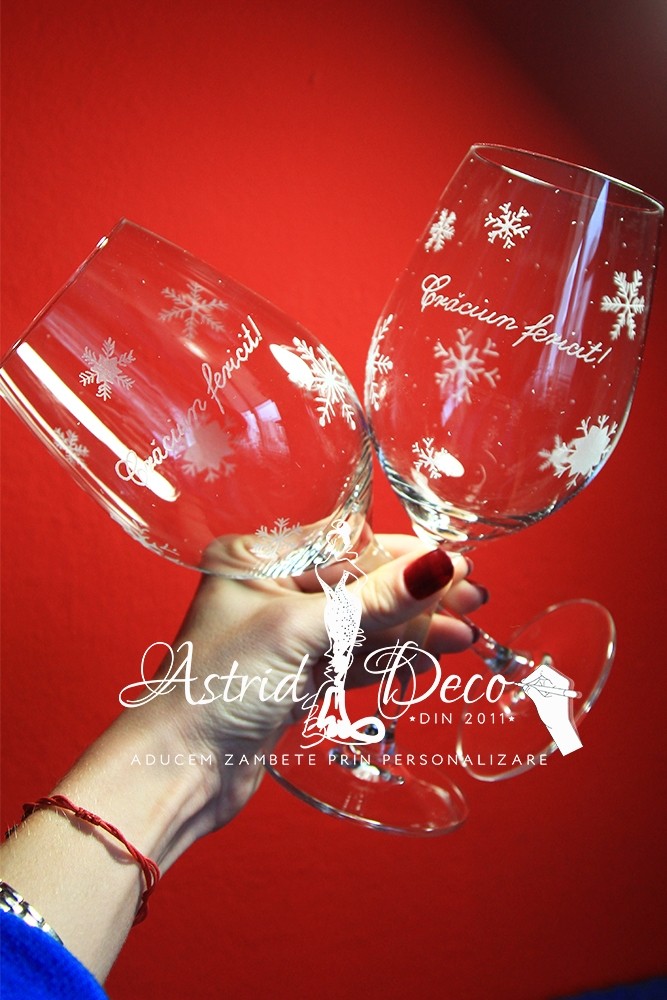 Set 2 pahare de vin gravate - Craciun fericit