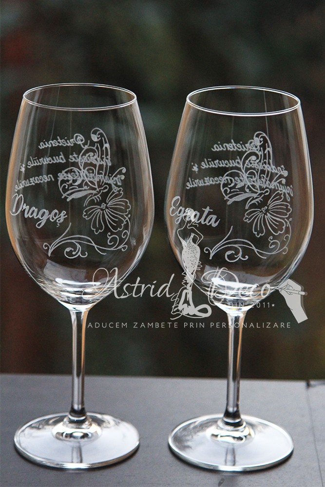 Set 2 pahare vin gravate - Fluture pe floare