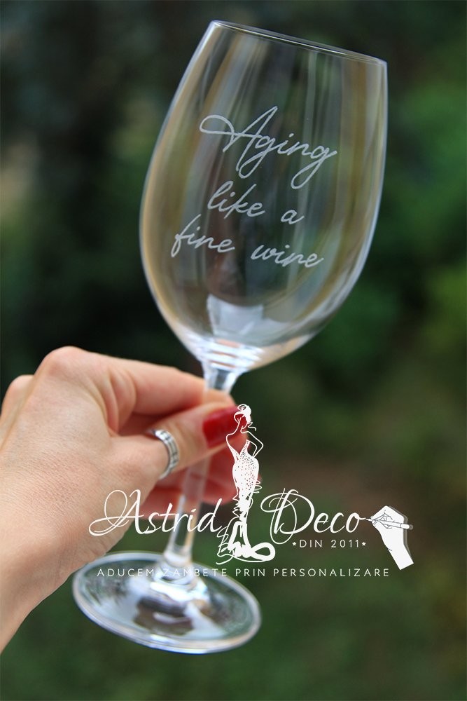 Pahar Bohemia vin gravat manual - Aging