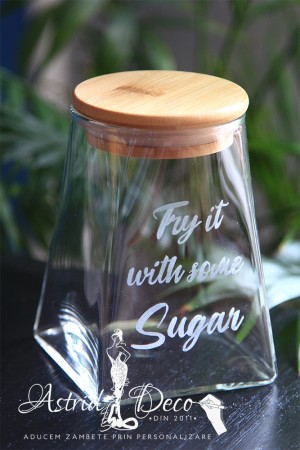 Borcan sticla cu capac bambus - gravat manual - Sugar